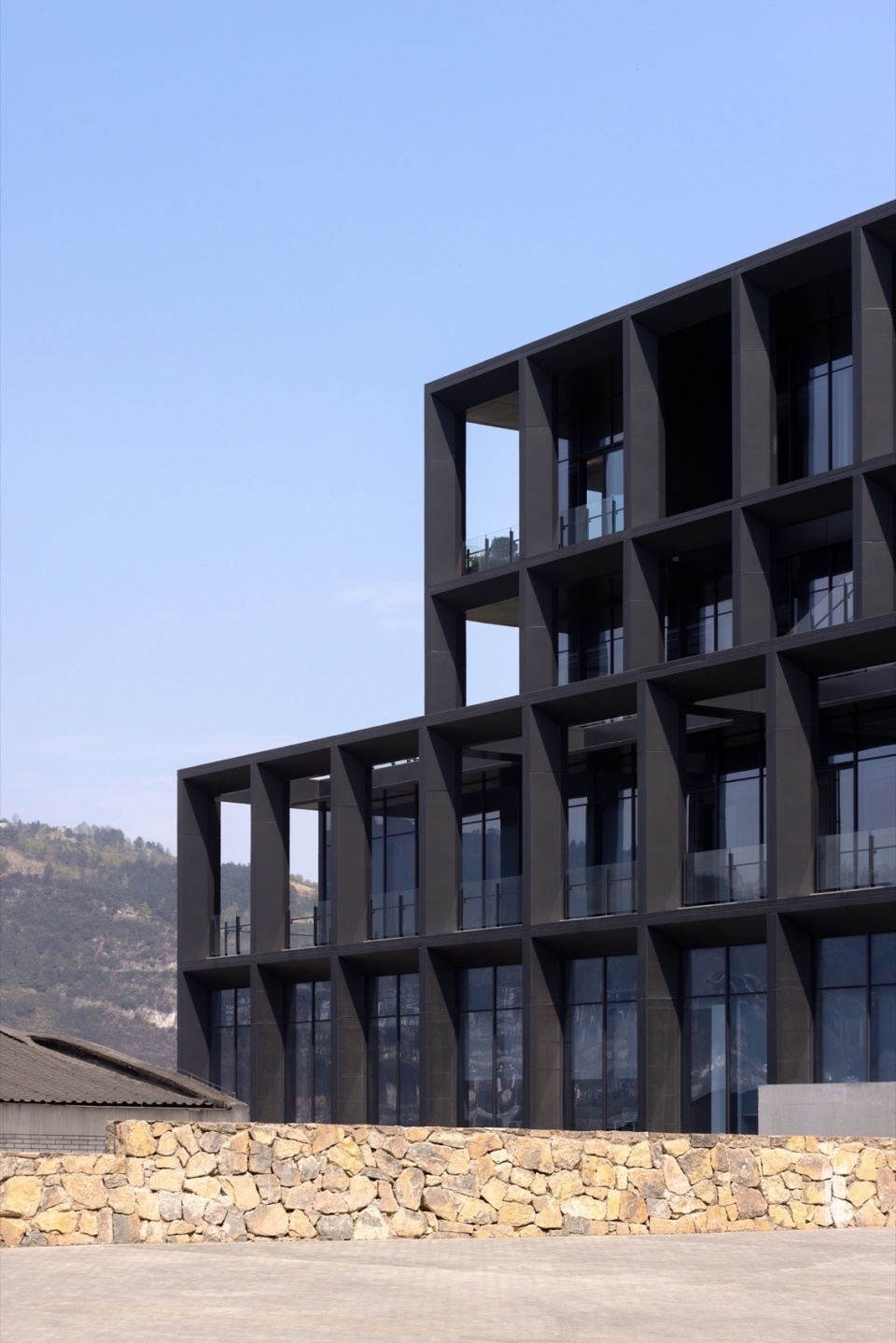 Langjiu Group Quality Research Institute by TEKTONN ARCHITECTS