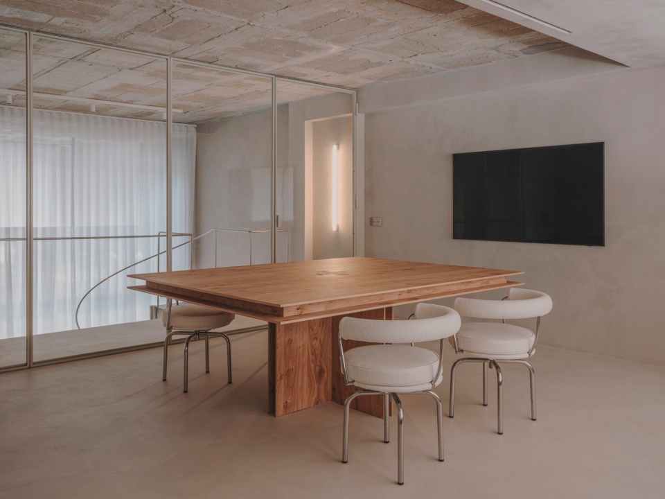 Reisinger Studio by Isern Serra