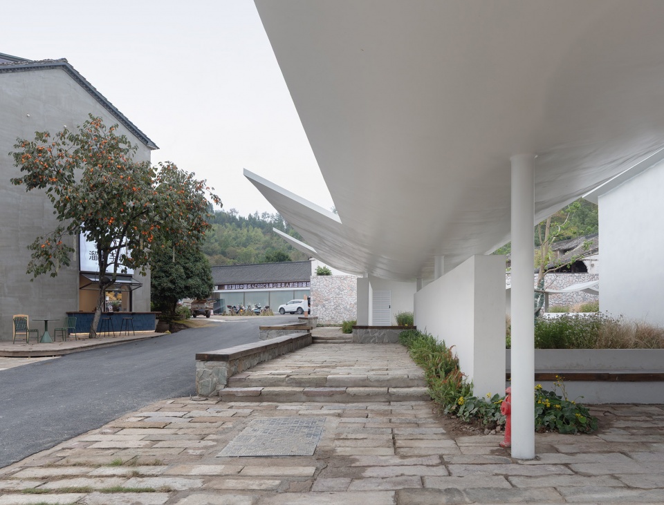 Xianjing Village Qingyi Lodge by HsuDu Architects