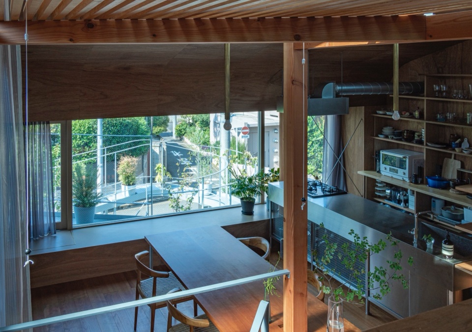 House in Nakano by HOAA