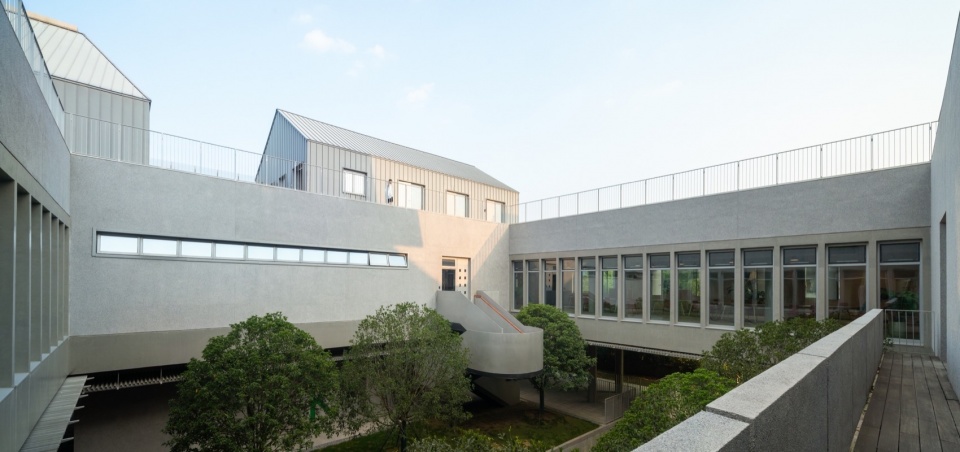 Mogan Yujie 7Hills Yard Hillstation Brand Center by ConCom Studio