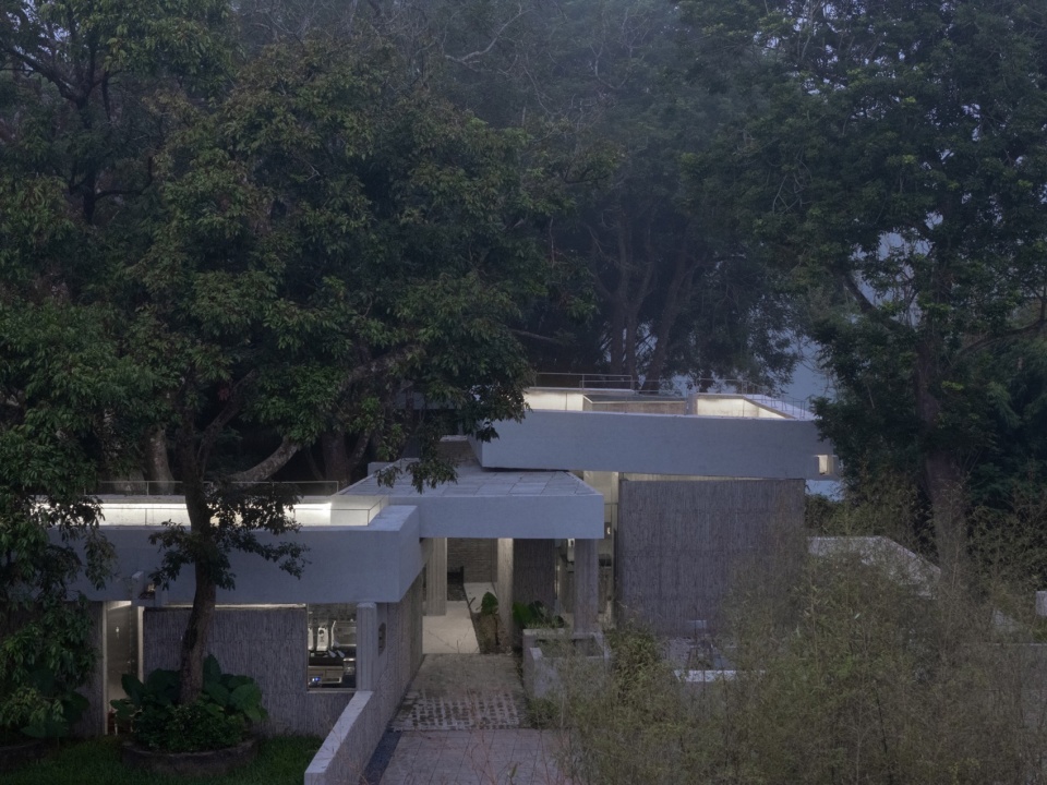 Noon Repose Pavilion by CLAB Architects
