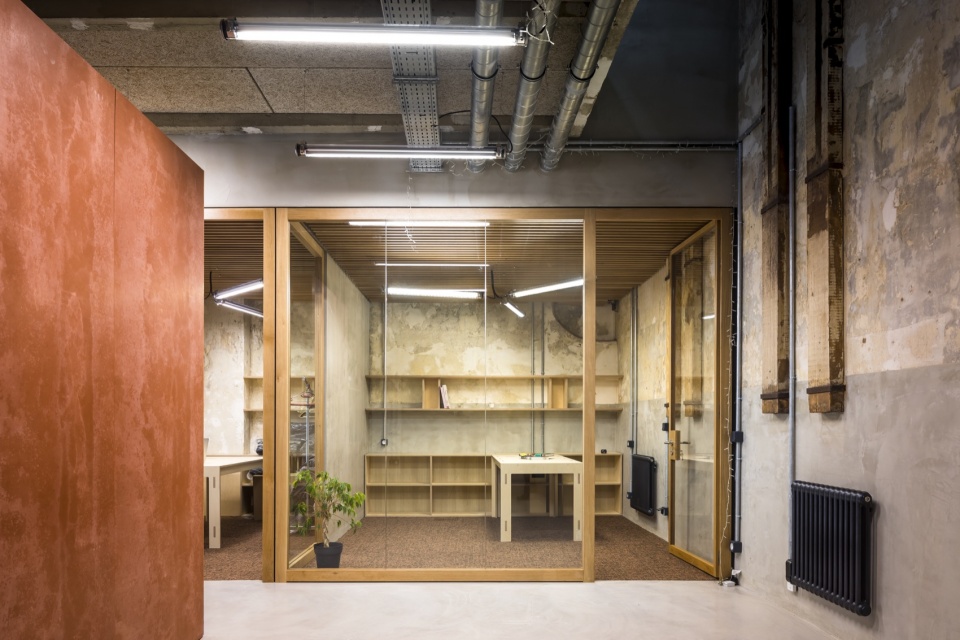 offices in former workshops by nicola spinetto architectes