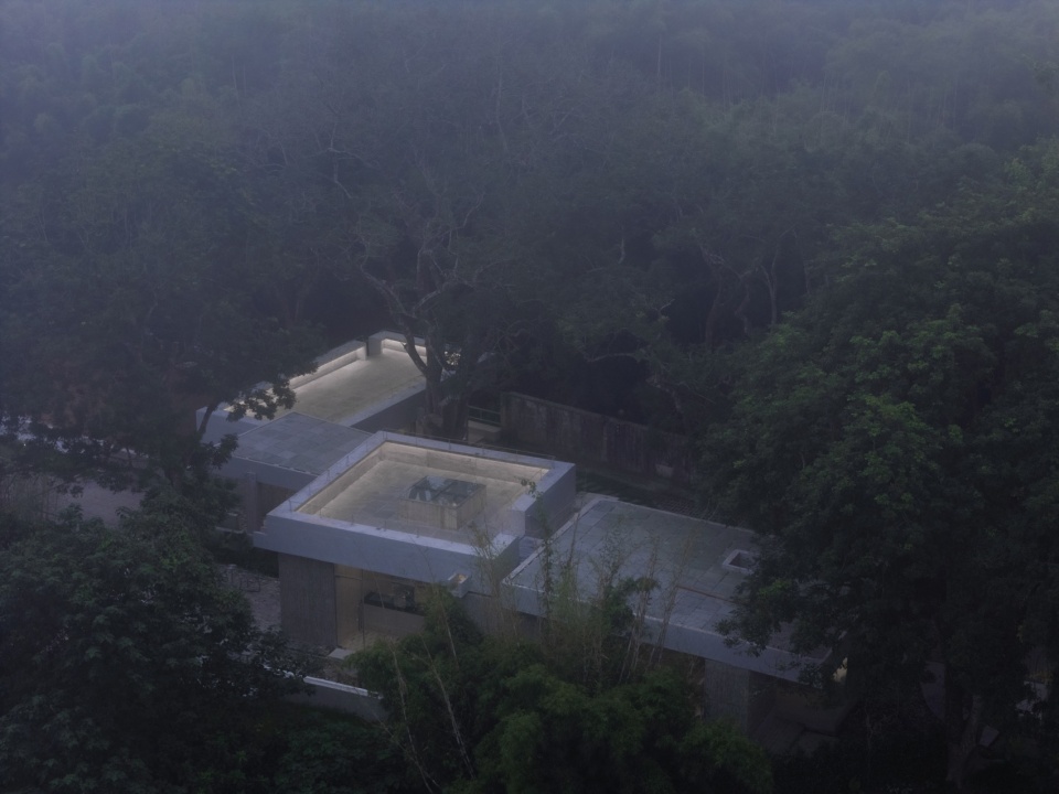 Noon Repose Pavilion by CLAB Architects