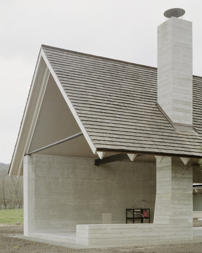 House and Beeyard by OKKA Architects