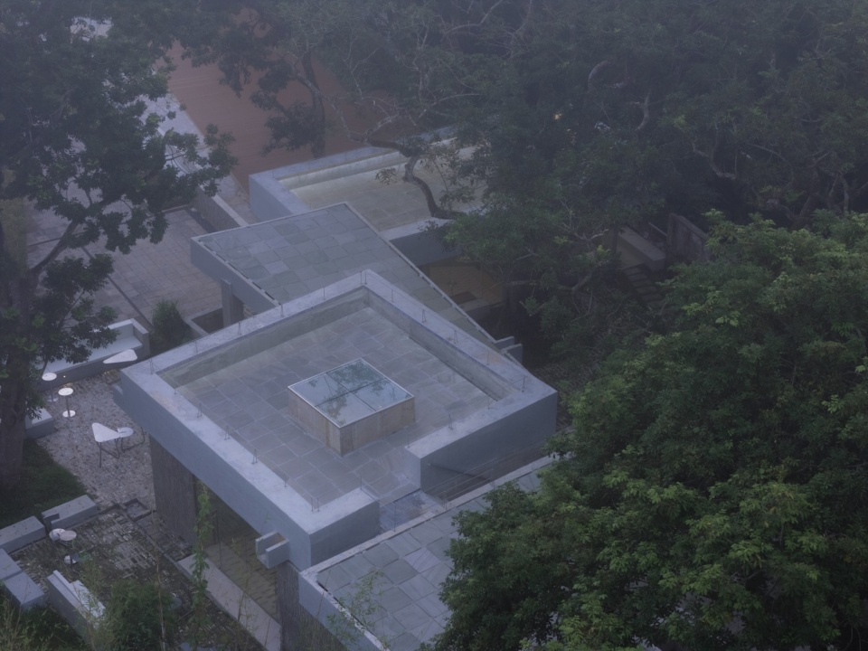 Noon Repose Pavilion by CLAB Architects