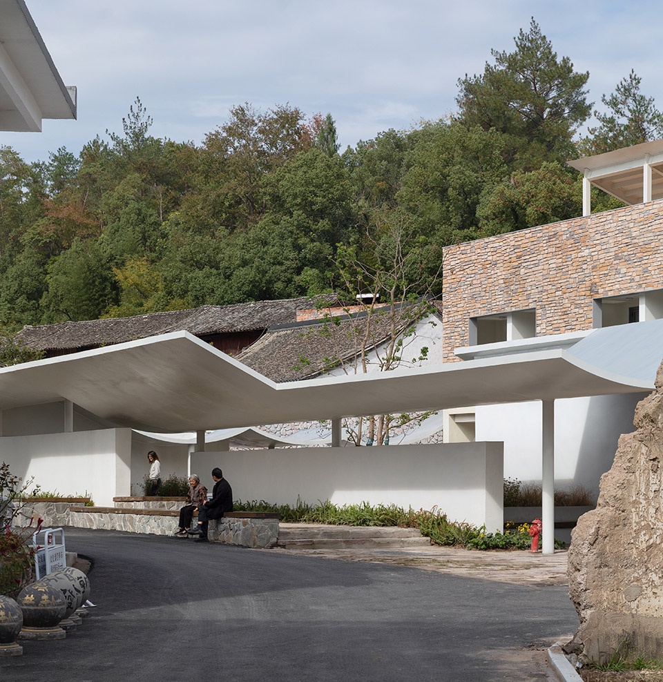 Xianjing Village Qingyi Lodge by HsuDu Architects