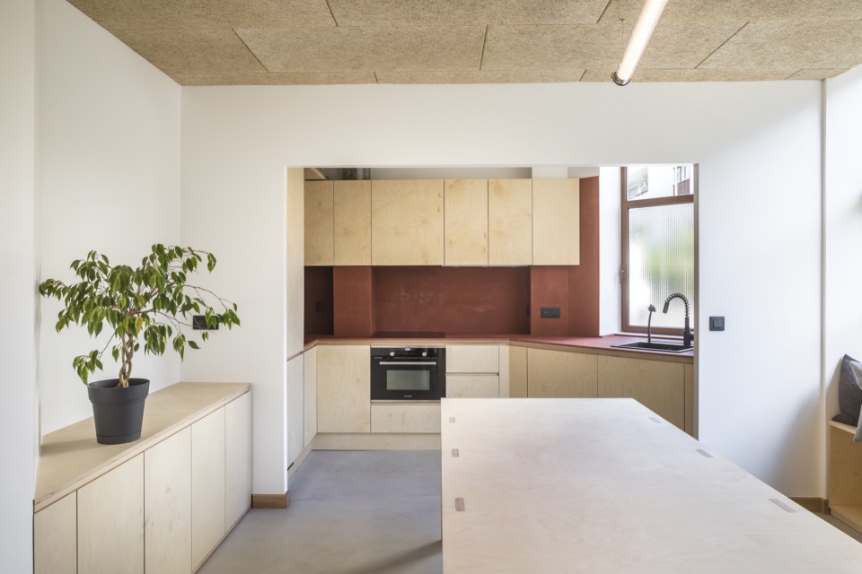 offices in former workshops by nicola spinetto architectes