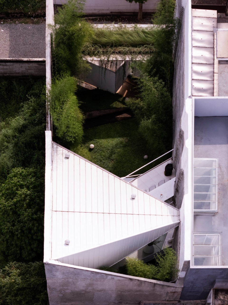 folded rooms garden by radar