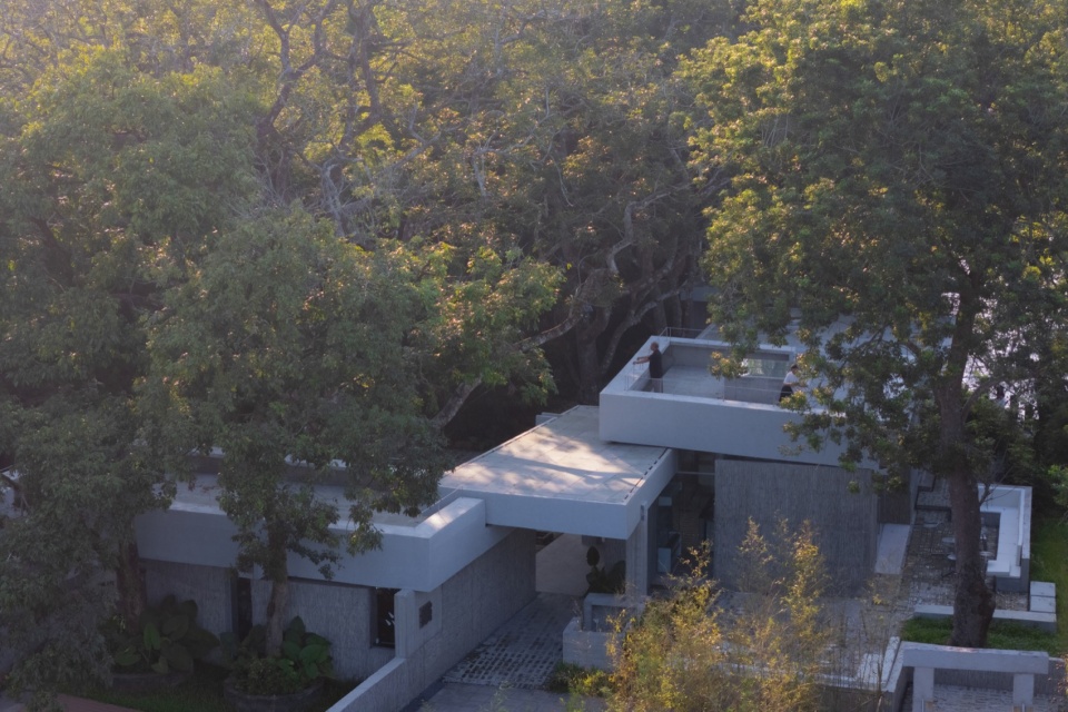 Noon Repose Pavilion by CLAB Architects