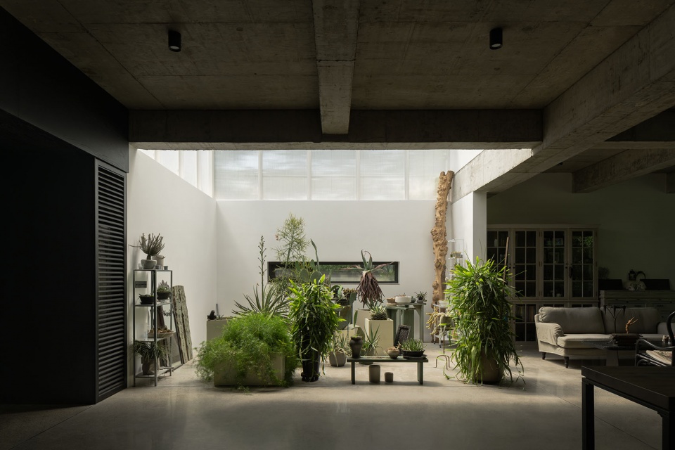 Blue Roof Artist Studio Renovation