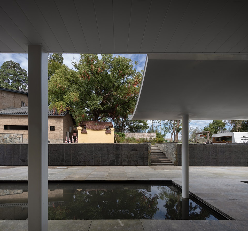 Xianjing Village Qingyi Lodge by HsuDu Architects