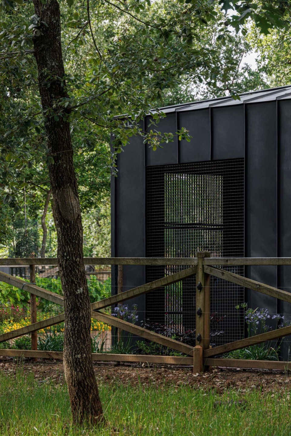 CC House by Quinta dos Carvalhos