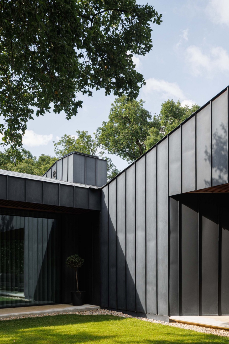 CC House by Quinta dos Carvalhos