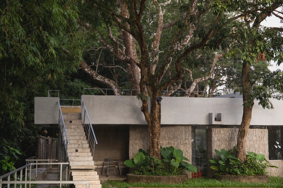 Noon Repose Pavilion by CLAB Architects