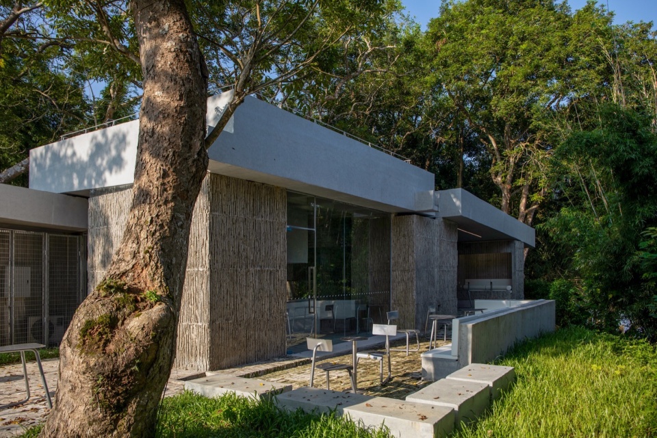 Noon Repose Pavilion by CLAB Architects