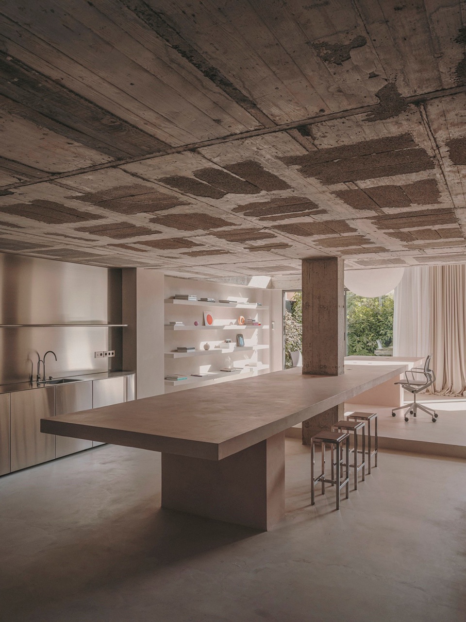 Reisinger Studio by Isern Serra