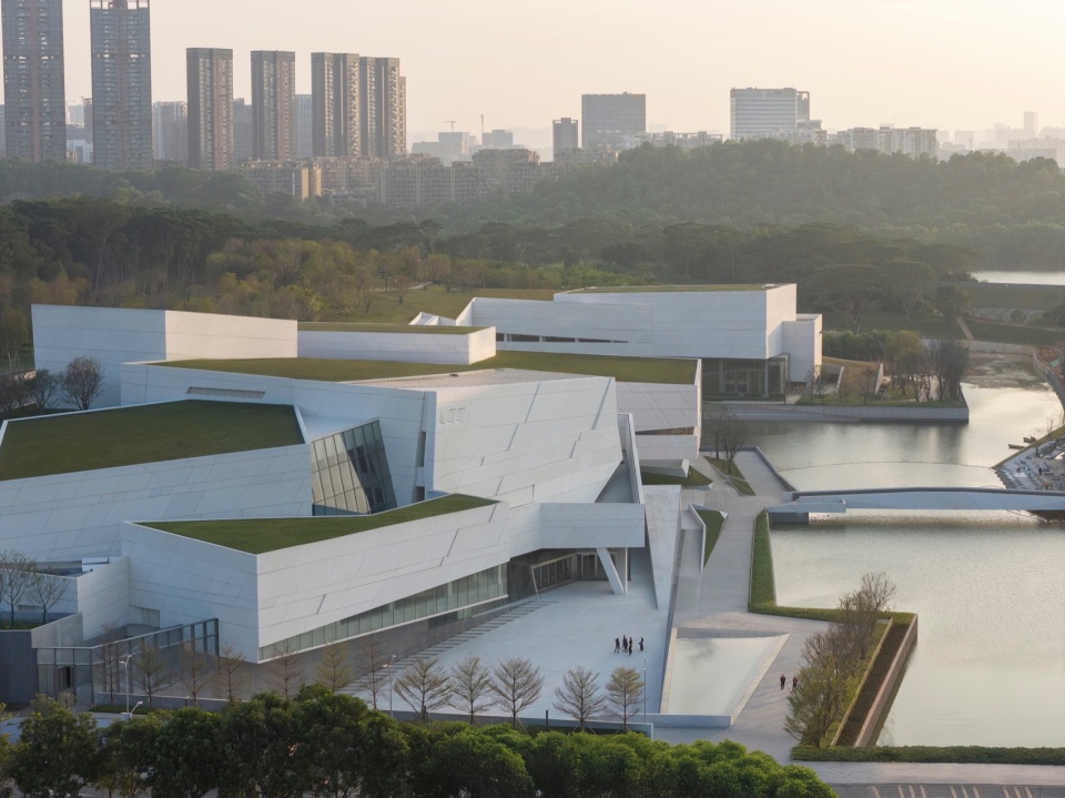 Luhu Art Center by Studio Link Arc