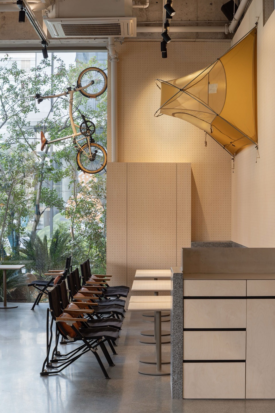 CEOL OFF in Qincheng Park by Hangzhou Guantang Interior Design Co Ltd