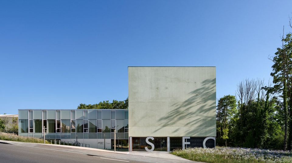 Franche Comte Advanced School of Engineerin b6i
