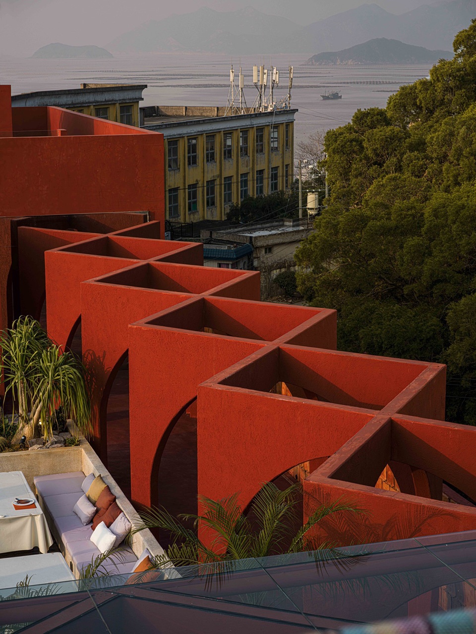 Bersure Museum Sea View Hotel by Fusion Design