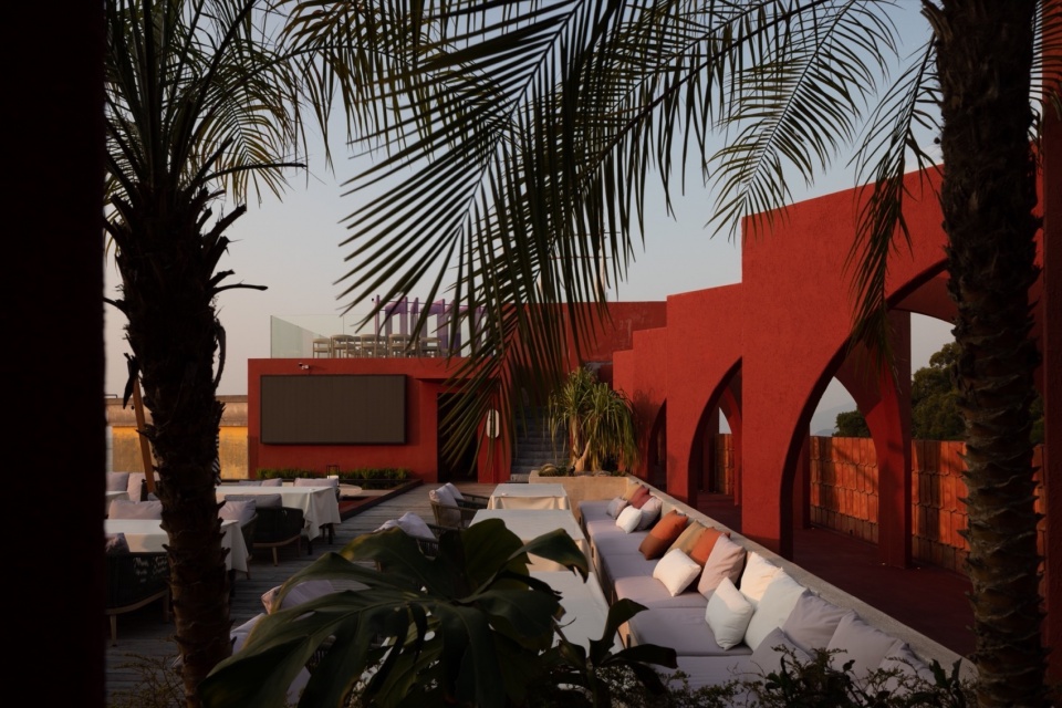 Bersure Museum Sea View Hotel by Fusion Design
