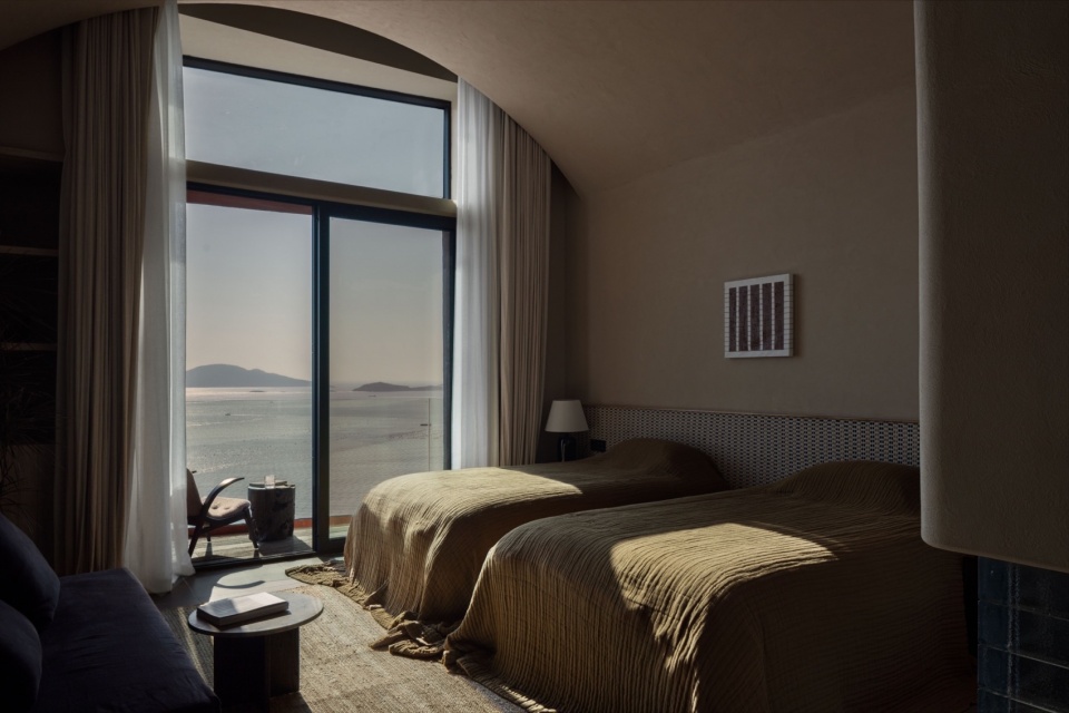 Bersure Museum Sea View Hotel by Fusion Design