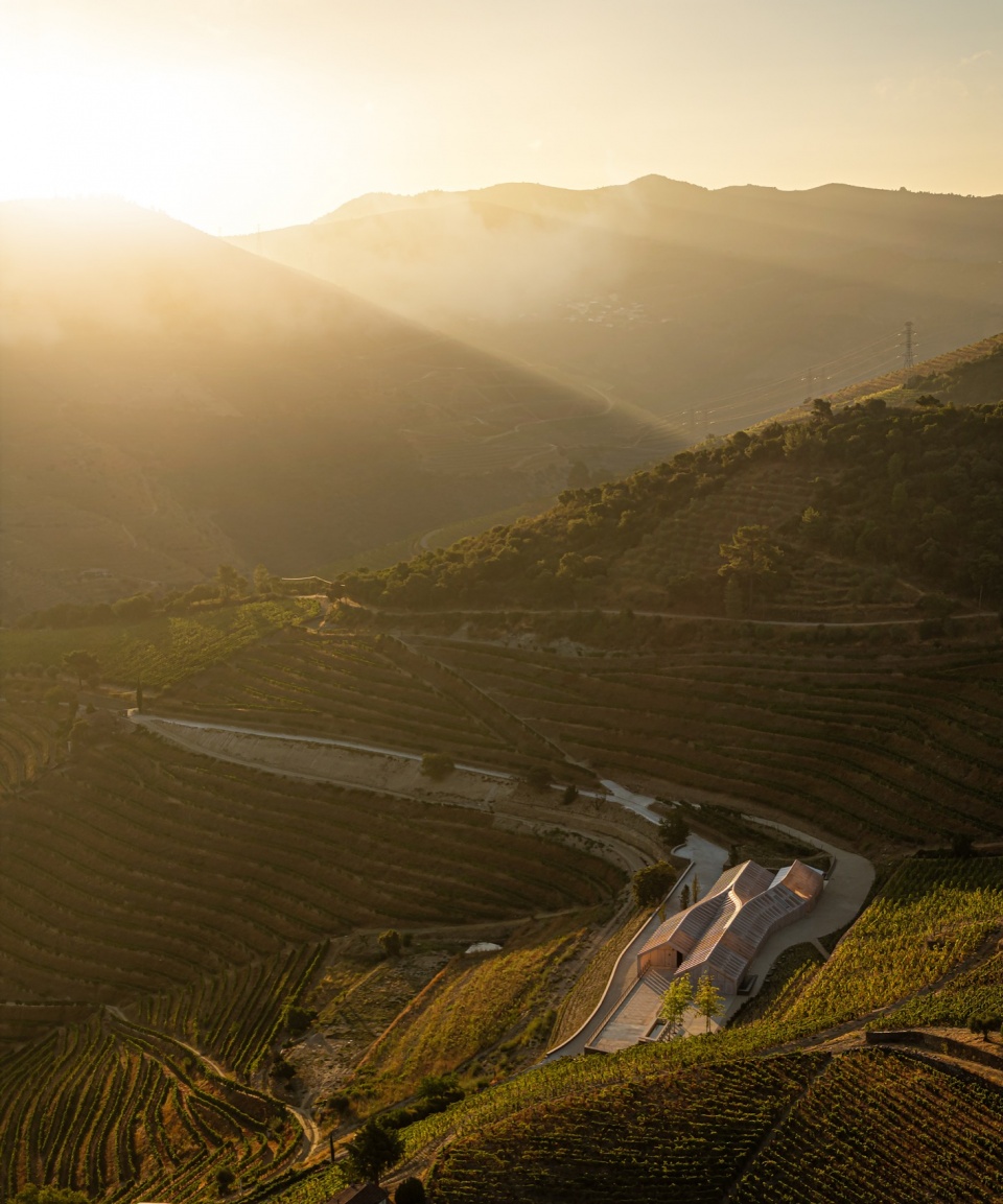 Quinta de Adorigo Winery Atelier Sergio Rebelo