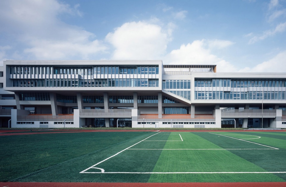 The New Bund School of No.2 Secondary School of East China Normal University Atelier Z DPLUS