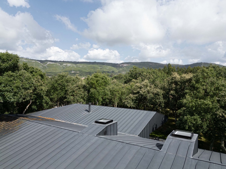 CC House by Quinta dos Carvalhos