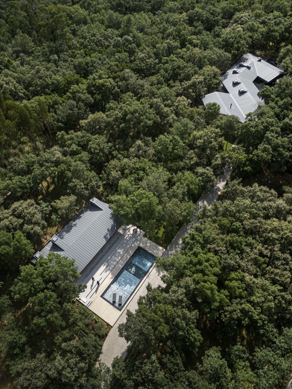 CC House by Quinta dos Carvalhos