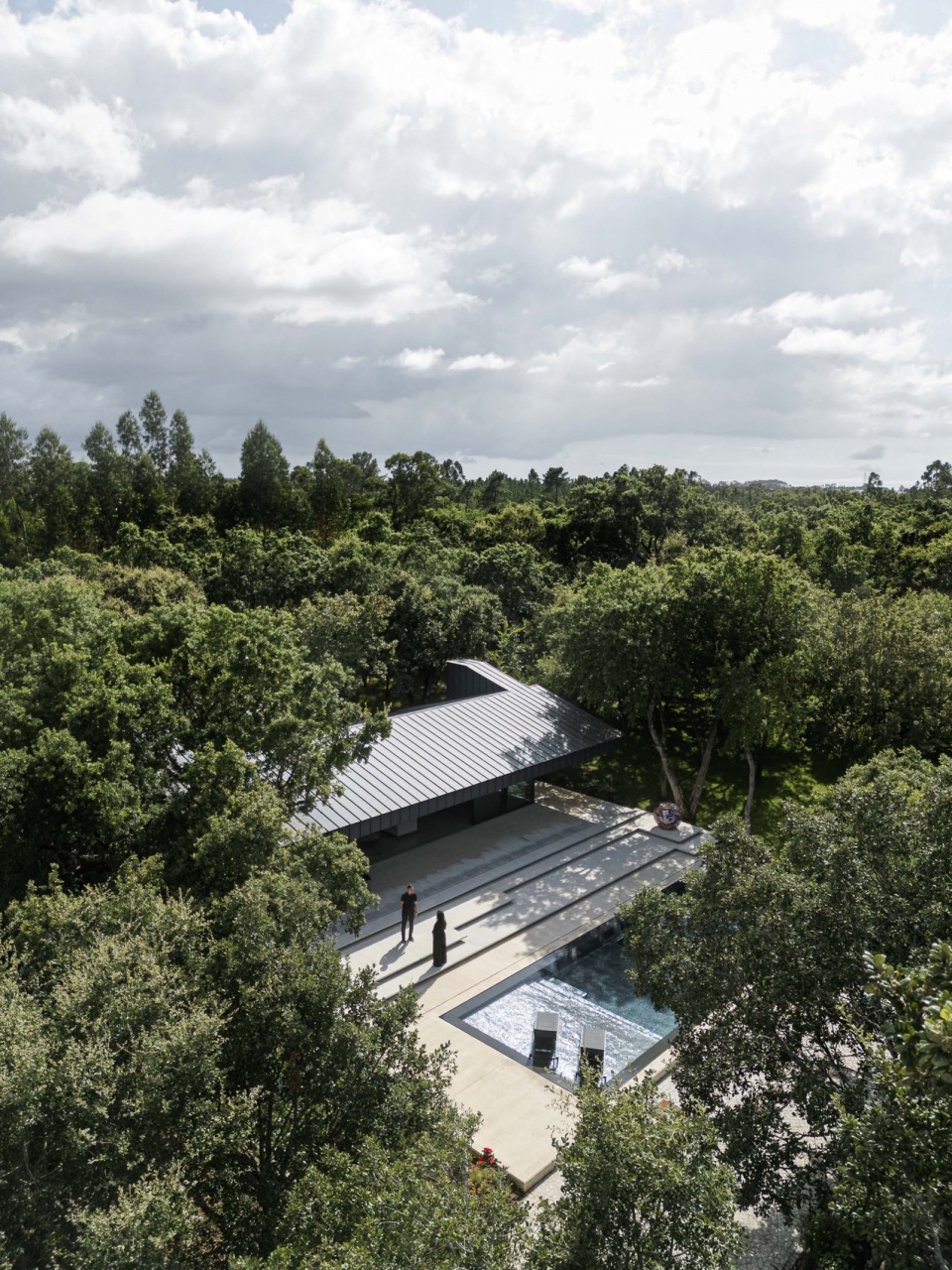 CC House by Quinta dos Carvalhos
