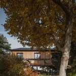 花园中的家庭住宅，捷克 / Mimosa Architects