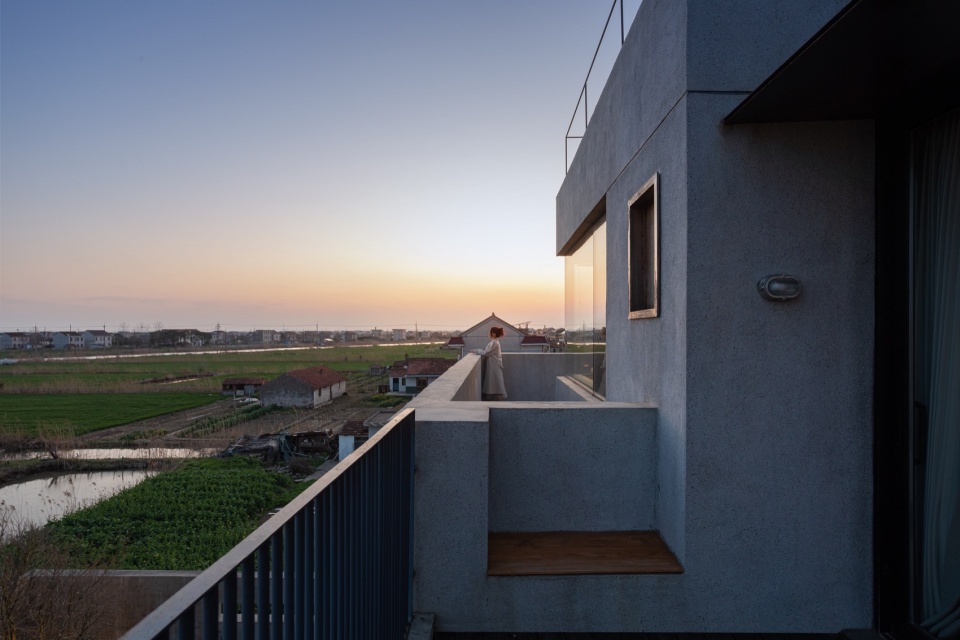 east courtyard by benzhe architecture design