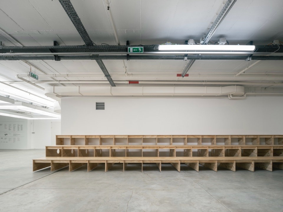 GARAGE ENCOUNTERS by BUREAU