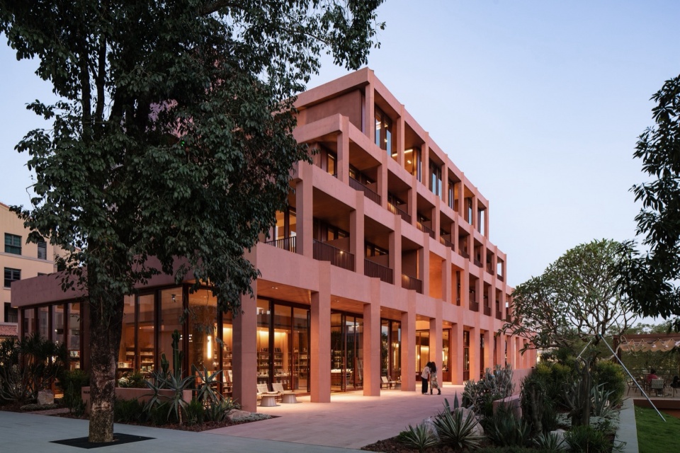 Authors Room Hotel Aranya Jiulong Lake by BLUE Architecture Studio