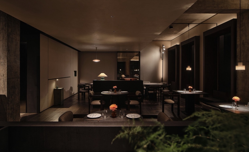 MOSS Restaurant by Studio8 Architects