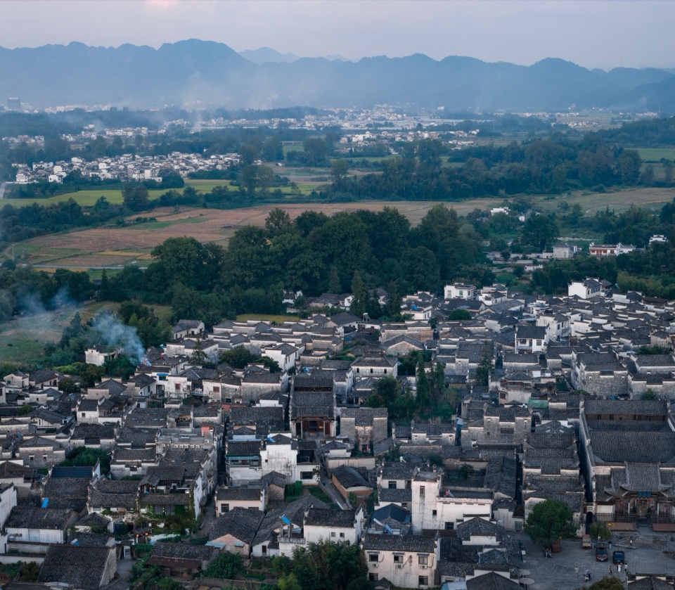 Village Cinema by Atelier Guo