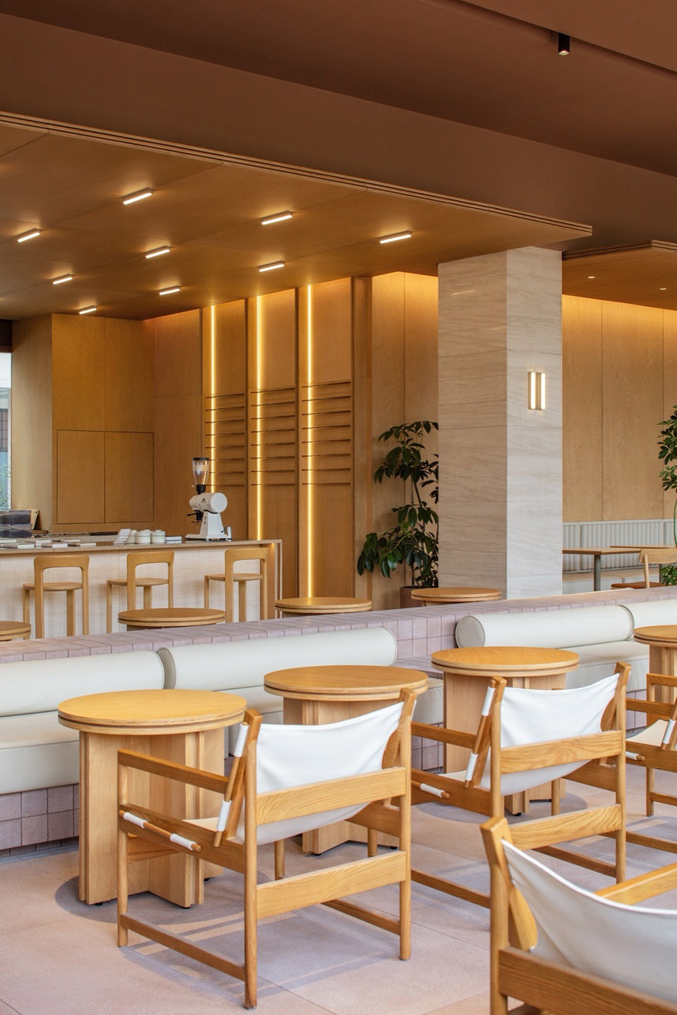 Authors Room Hotel Aranya Jiulong Lake by BLUE Architecture Studio