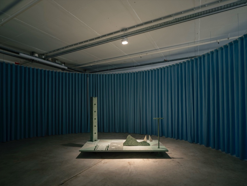 GARAGE ENCOUNTERS by BUREAU