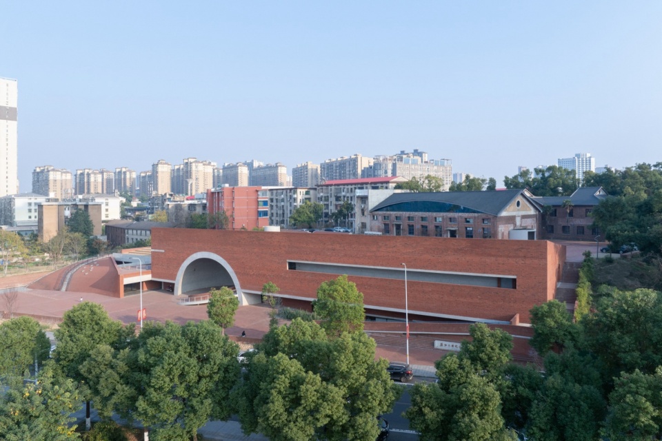 Yiyang Sanzhou Cultural Square by Regional Studio