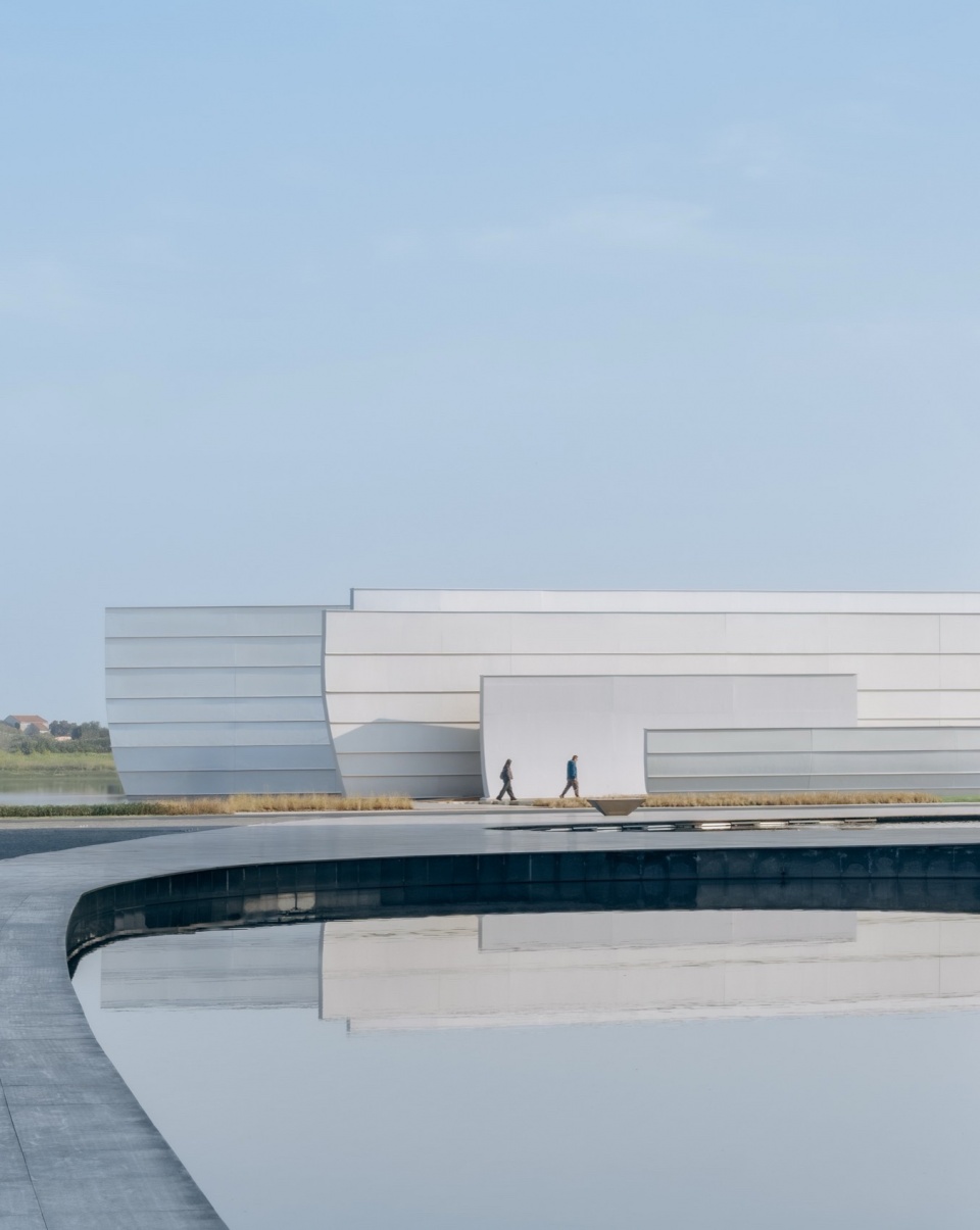 Chenhu Wetland Art Center by Trace Architecture Office