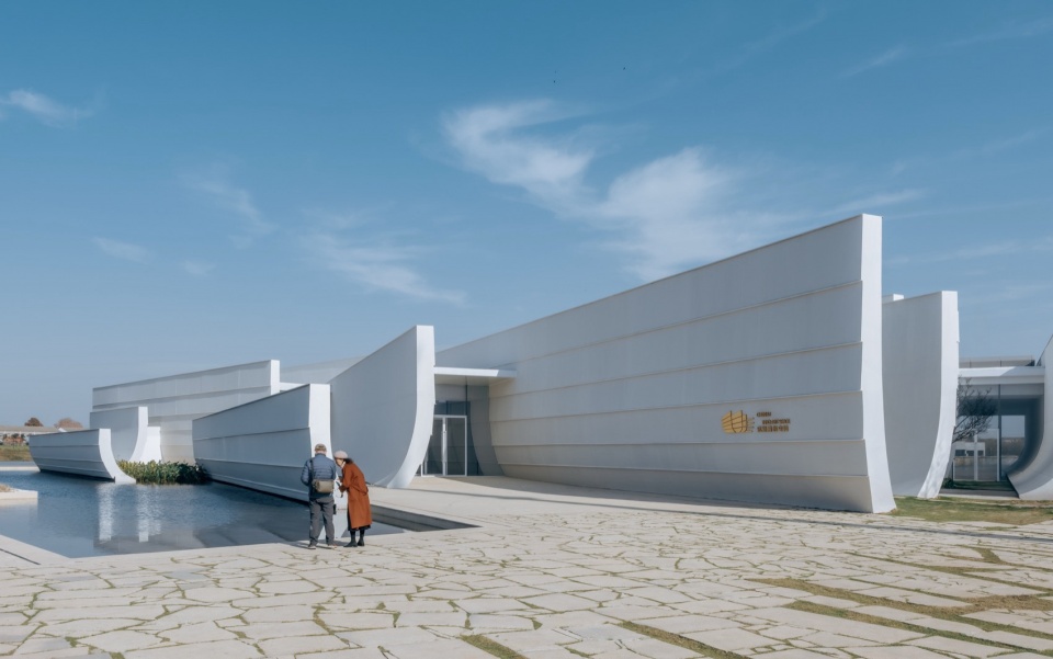 Chenhu Wetland Art Center by Trace Architecture Office