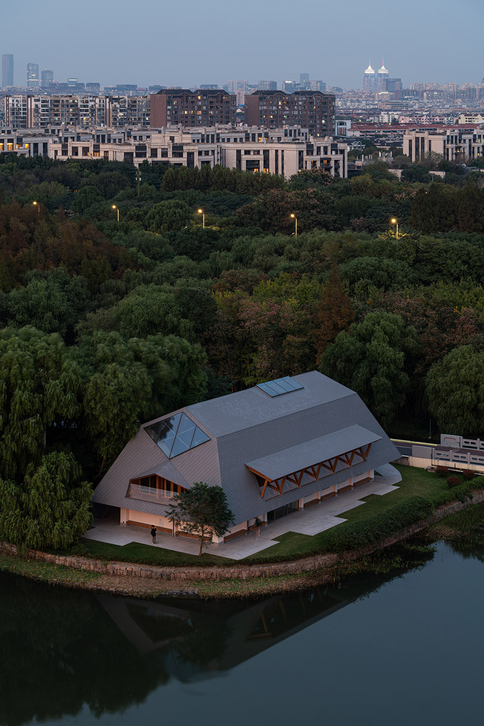 致正 service station of changning by atelier z