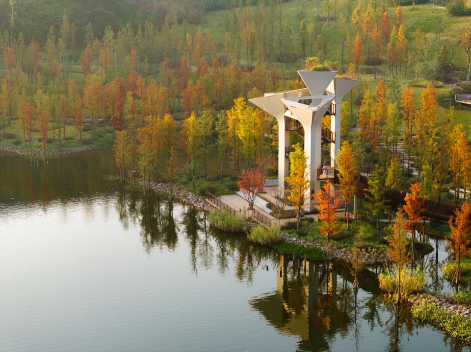 Yuantan Park at Luxeriver Chongqing by WTD GROUP