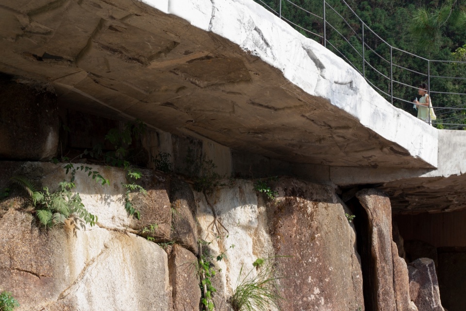 Moon Bay Waterfall Viewing Platform by CLAB Architects