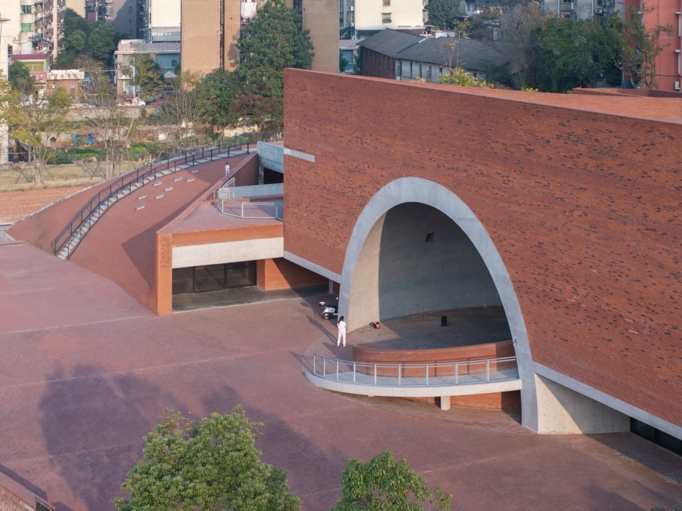 Yiyang Sanzhou Cultural Square by Regional Studio
