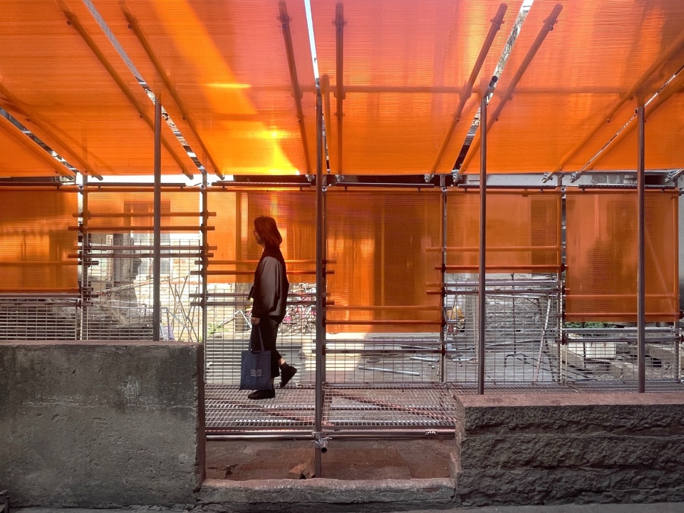 orange fence by tag