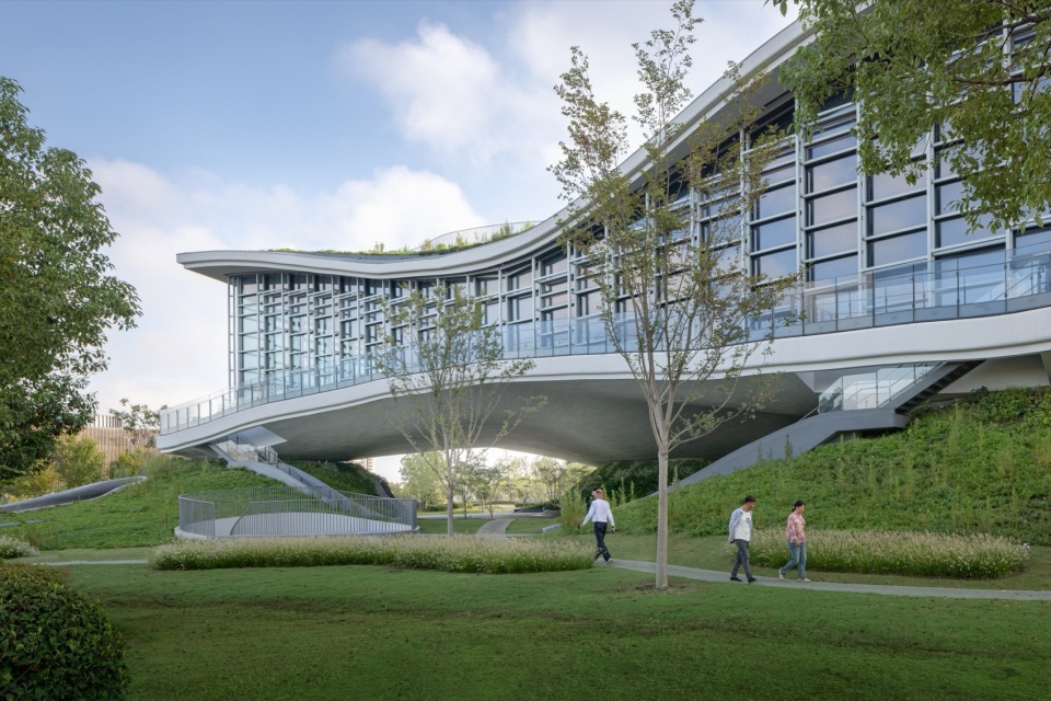 Wave Cube The Future Academy of Three Body Problem by SAO