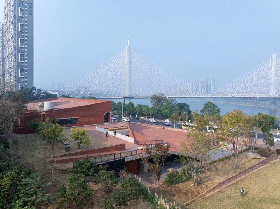 Yiyang Sanzhou Cultural Square by Regional Studio